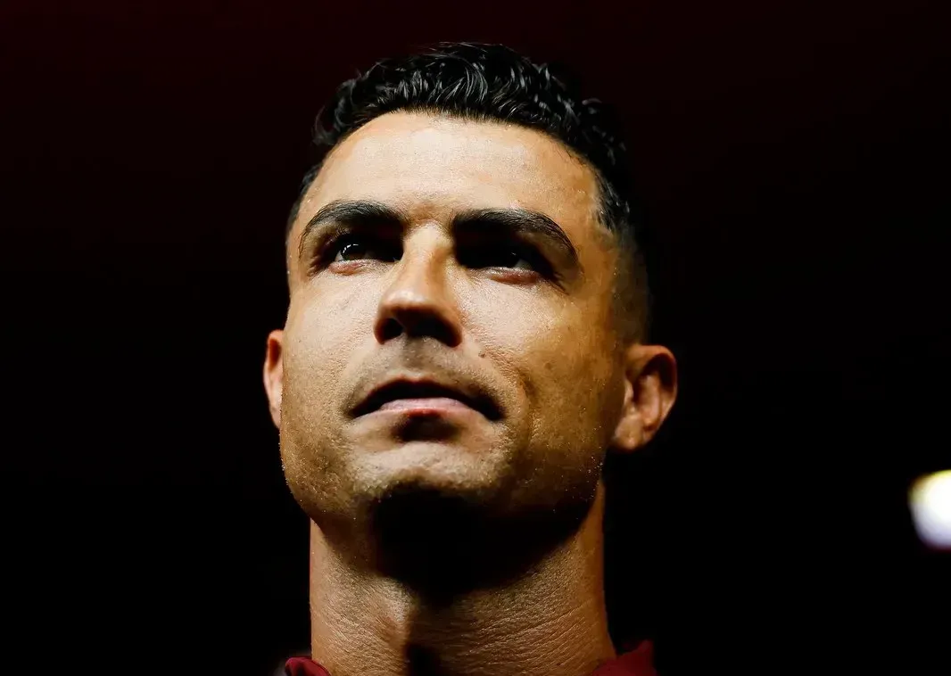 Cristiano Ronaldo deixa comunicado